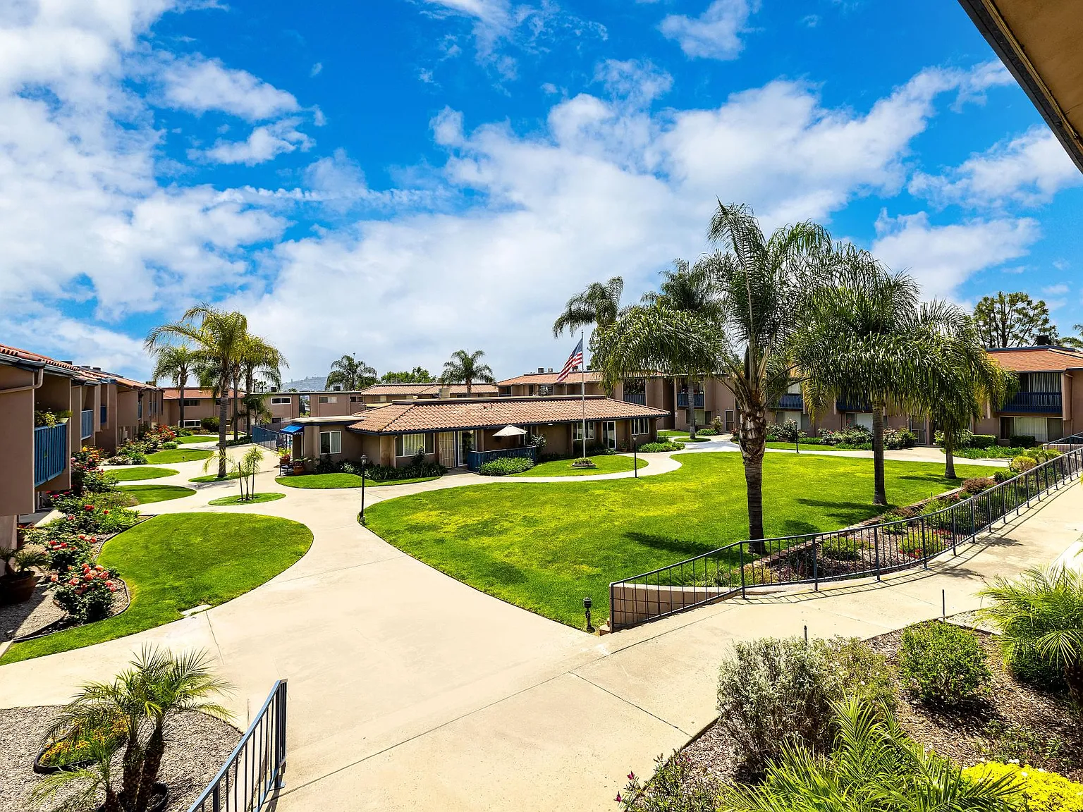 Lake Murray Villa Apartments — Photo 3