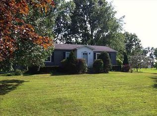 2101 Carleton West Rd, Carleton, MI 48117