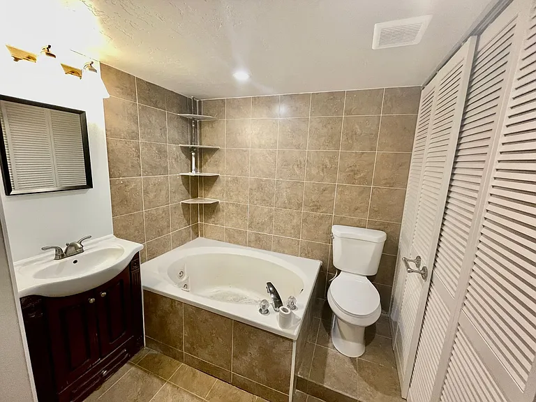 1152 N 1400 W #4C — Photo 12
