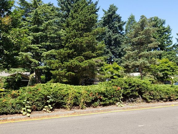 3rd image of 2706 SE Talton Ave