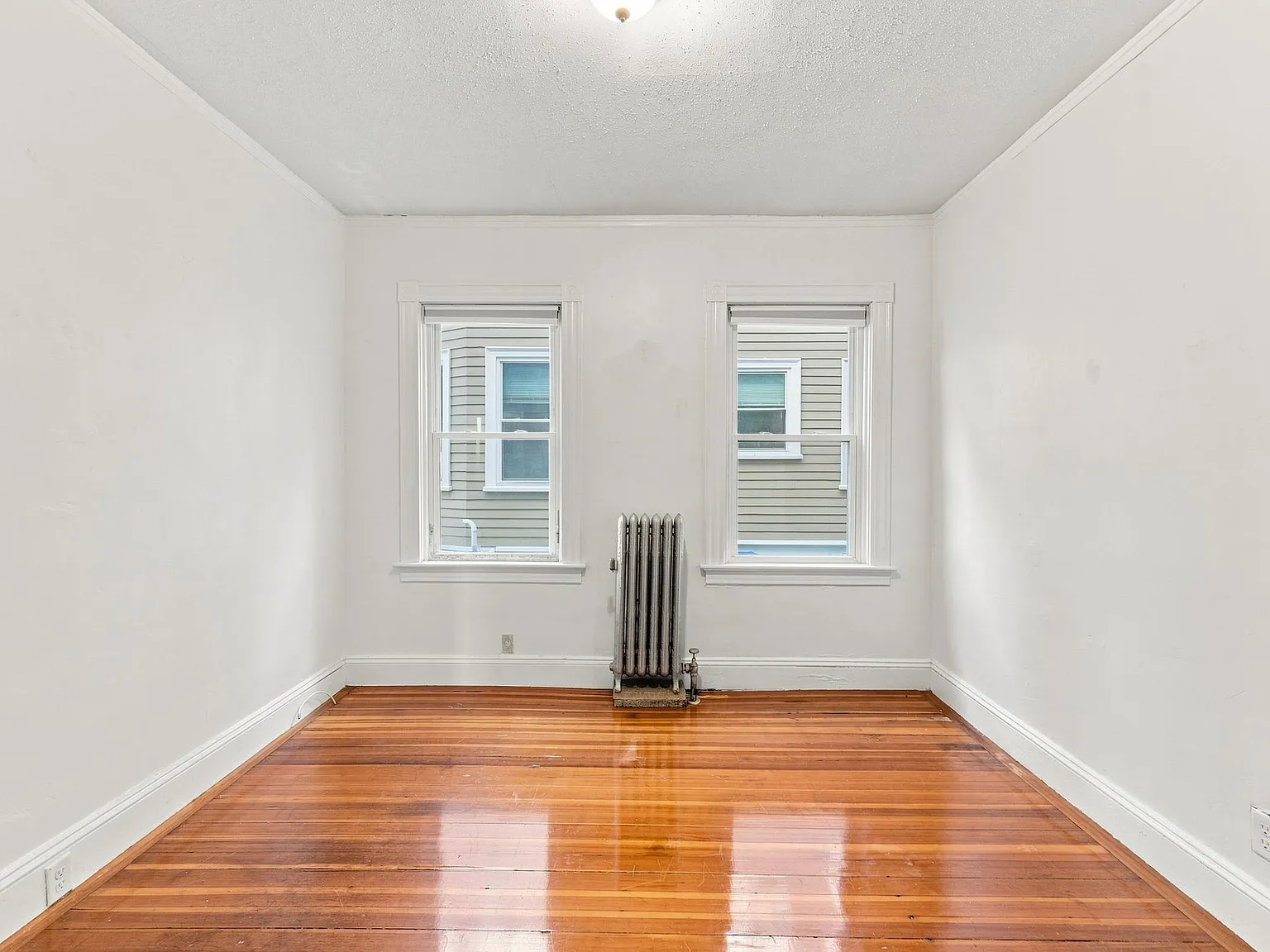 2 bed, 1100 sqft, $2,695 — Photo 2