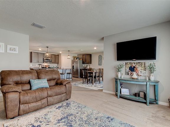 3rd image of 1104 Swaying Sawgrass Ave