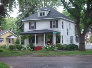 1002 Belmont Rd, Grand Forks, ND 58201