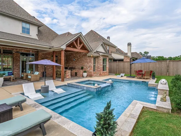 110 Overbrook Ln, Bossier City, LA 71111