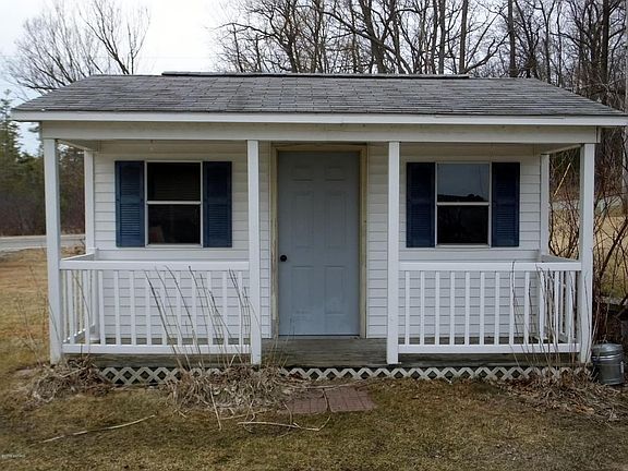 2nd image of 1229 E Hess Lake Dr