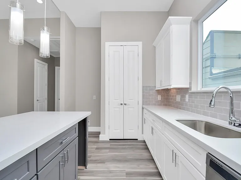 2903 Sherwood Green Ln — Photo 24
