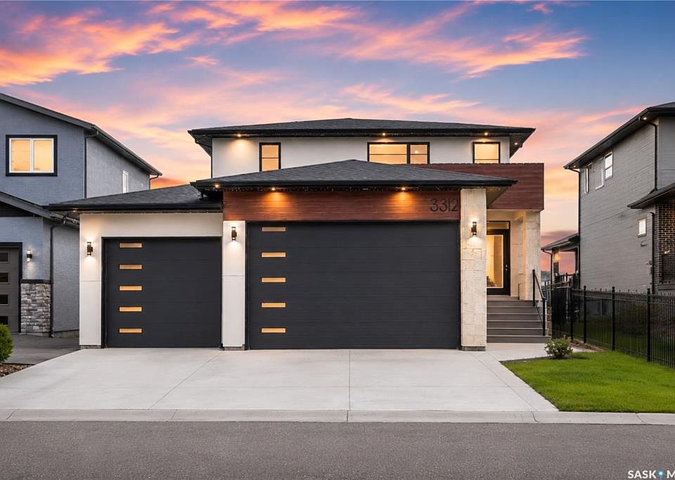 1st image of 3312 Crosbie CRESCENT