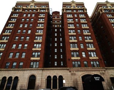 5300 S Shore Dr APT 65, Chicago, IL, 60615