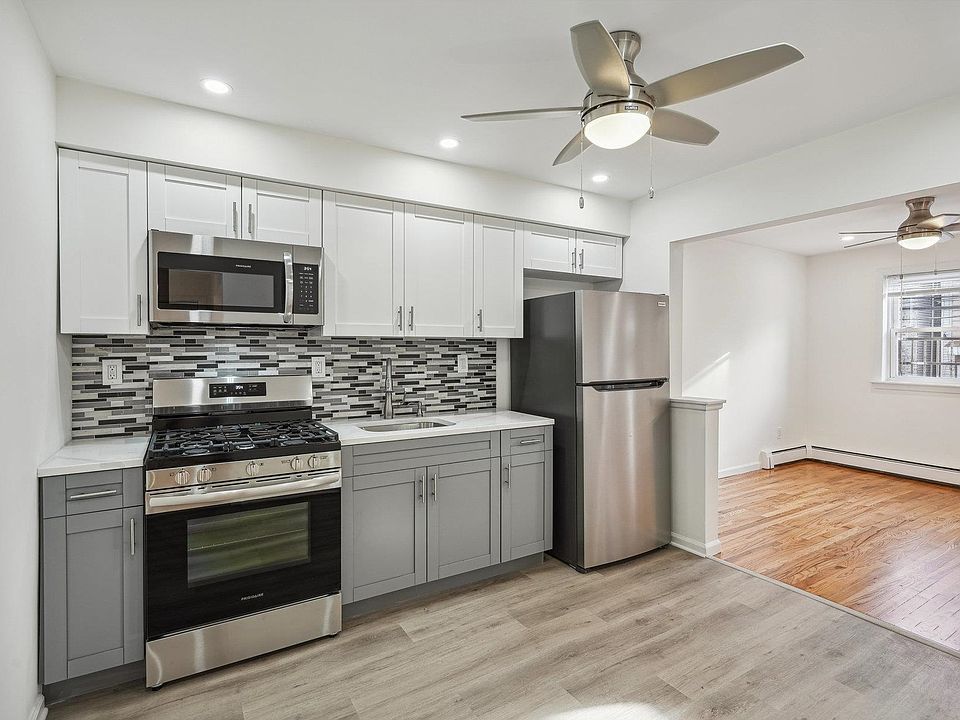 1st image of 140 Hopkins Ave Unit 2