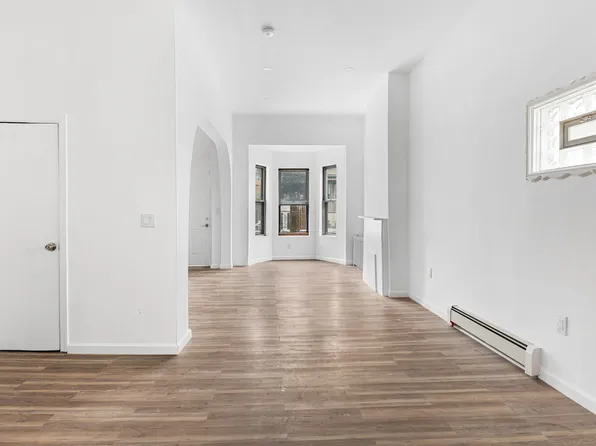 246 Clerk Street image 10 of 27