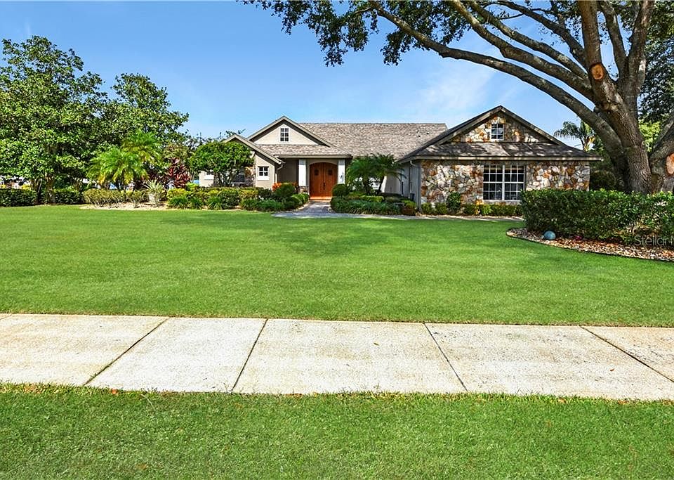 1st image of 16705 Bay Club Dr