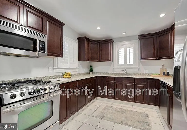 431 Manor Pl NW — Photo 11