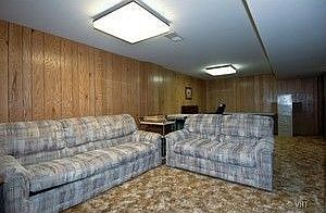 5th image of 215 Park Ave