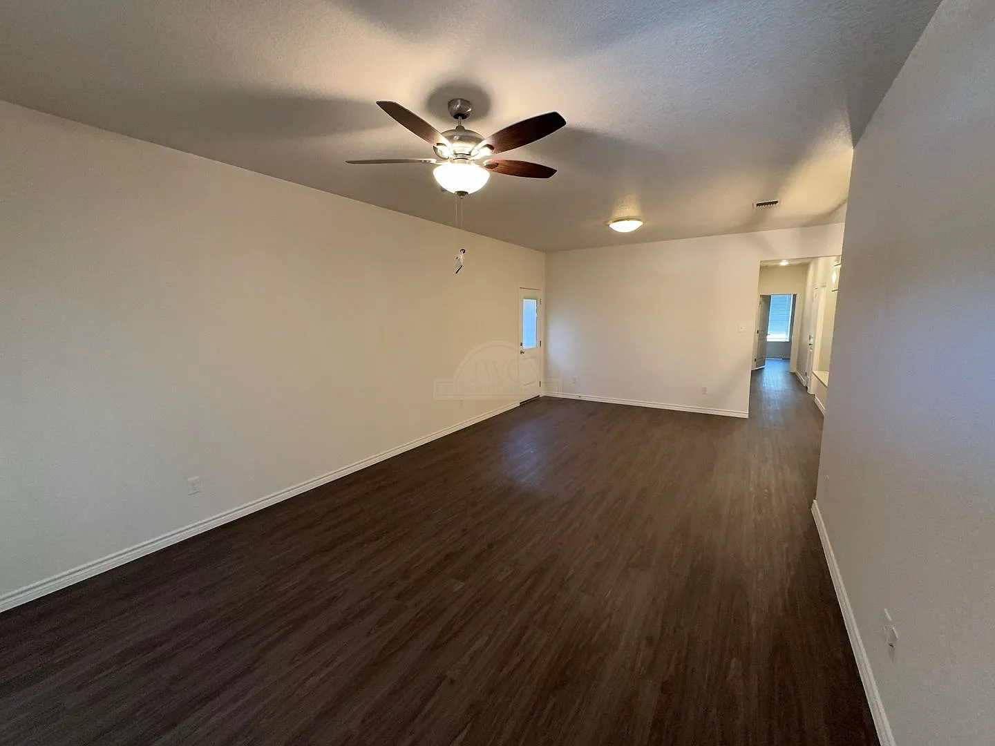 1-Week Free Rent 5106 Rose Garden Loop — Photo 2