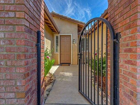 3rd image of 16405 Twinberry Ct