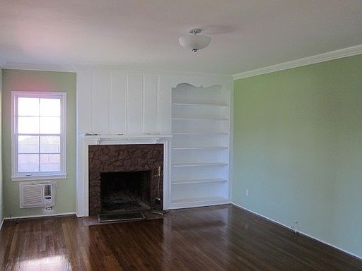 2nd image of 6138 N Muscatel Ave