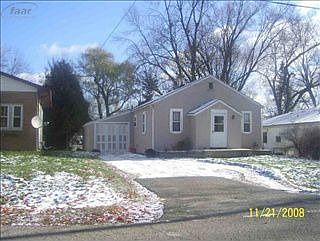 1st image of 1115 Forest Ave