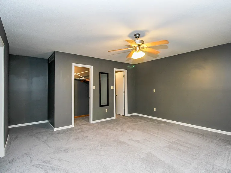 117 Hollyridge Ln — Photo 14