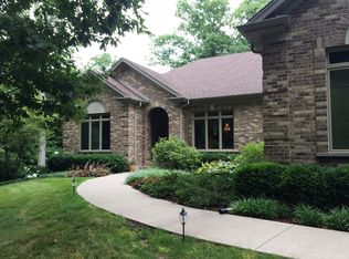 8N525 Wood Bridge Ln, Elgin, IL 60124