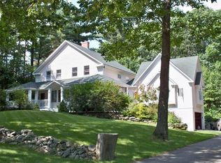 4 Belfield Rd, Cape Elizabeth, ME 04107