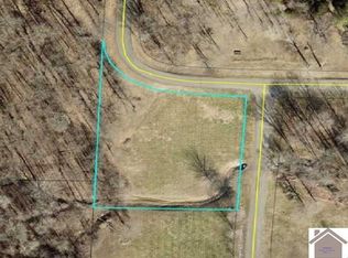 335 Morning Deer Dr, Paducah, KY 42003