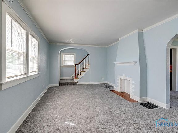 3rd image of 3011 Berdan Ave