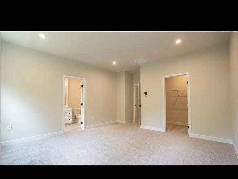 961 Woods Chapel Rd — Photo 12