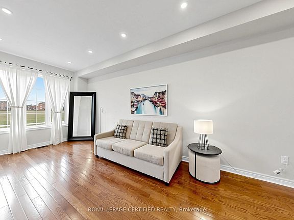 3rd image of 47 Red Brick Rd