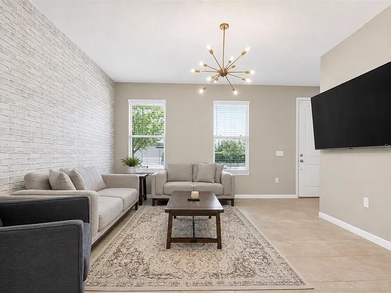 2665 Mead Ave — Photo 4