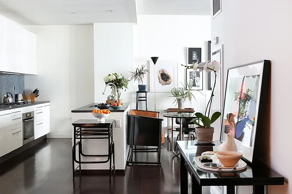 Sold by Compass | media 16