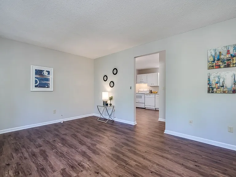 1417 Onslow Rd — Photo 6