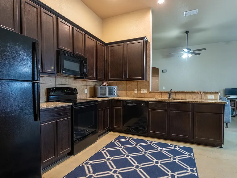 1091 Carolyn Cv — Photo 4