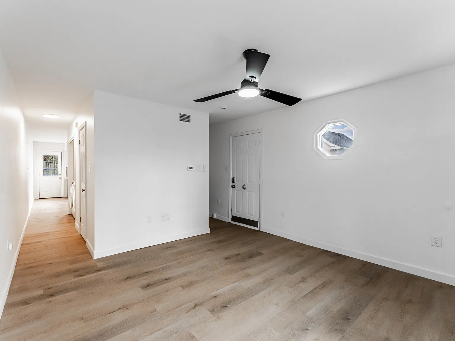301 Davis Street Unit B - 1 — Photo 4