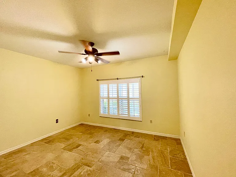 6015 Chardonnay Ln — Photo 13