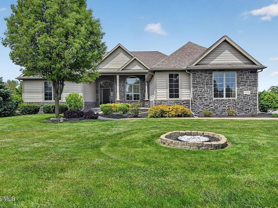 1st image of 2998 Stonegate Dr