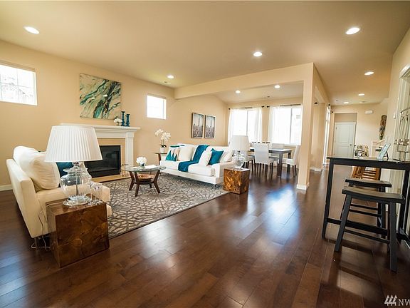 5th image of 10586 Eastridge Ln NE