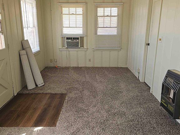 2nd image of 544 W 12th St