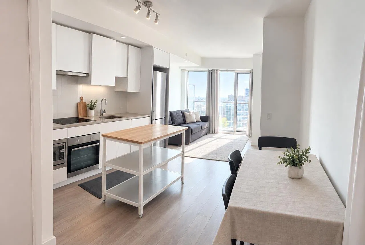 1 bed, 700 sqft, $2,450 — Photo 2