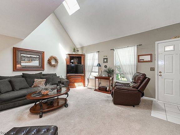 5th image of 10277 Orchard Hill Ln