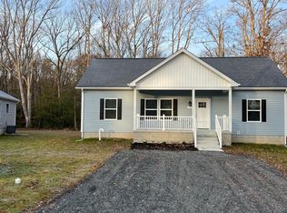 1129 Albrough Blvd, Colonial Beach, VA 22443