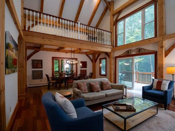 54 East Fisher Road, Hartford, VT 05059
