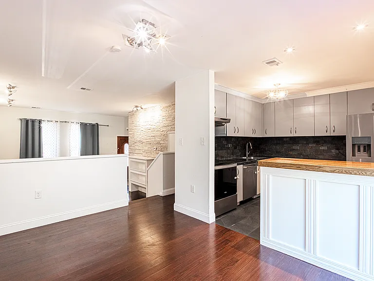 5411 Crossrail Dr — Photo 6