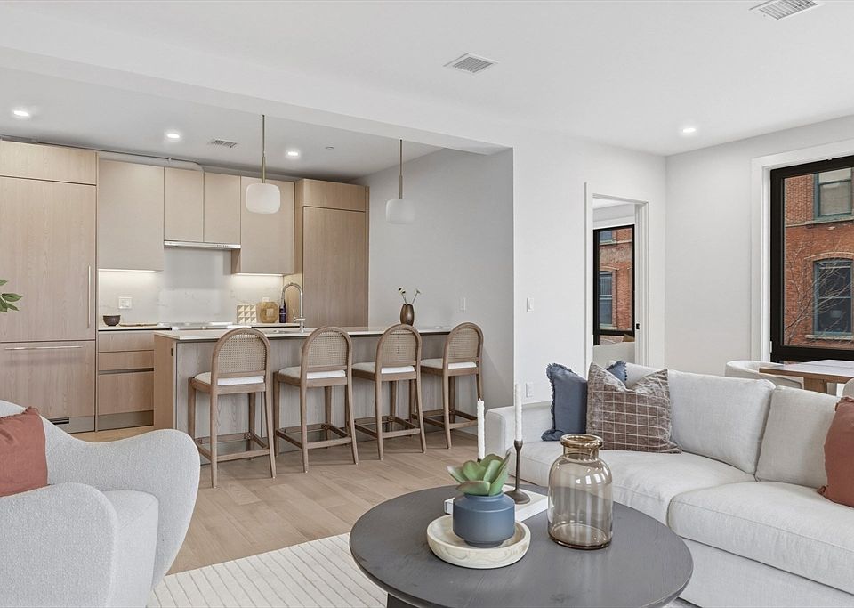 1st image of 118 B St #209