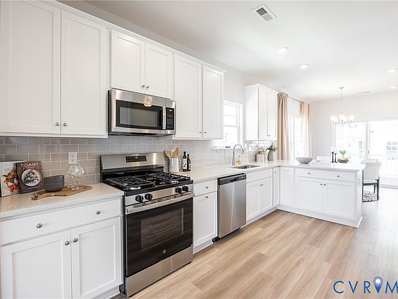 5th image of 12416 Wescott Ave