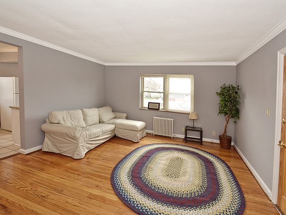 5th image of 3653 Shaw Ave APT 2