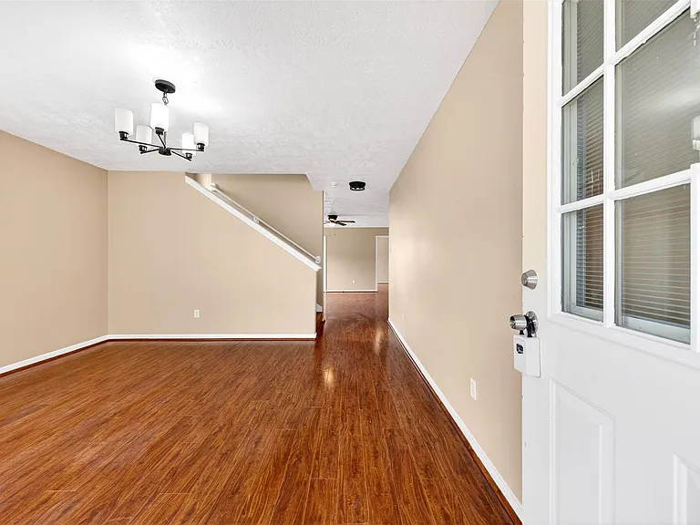 15014 Middle Oaks Blvd — Photo 7