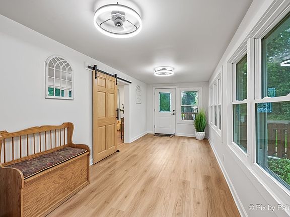 3rd image of 5612 Market St