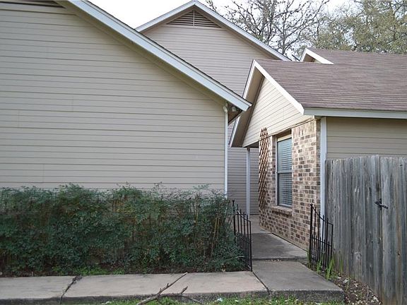 2nd image of 2806 Jadewood Ct APT A