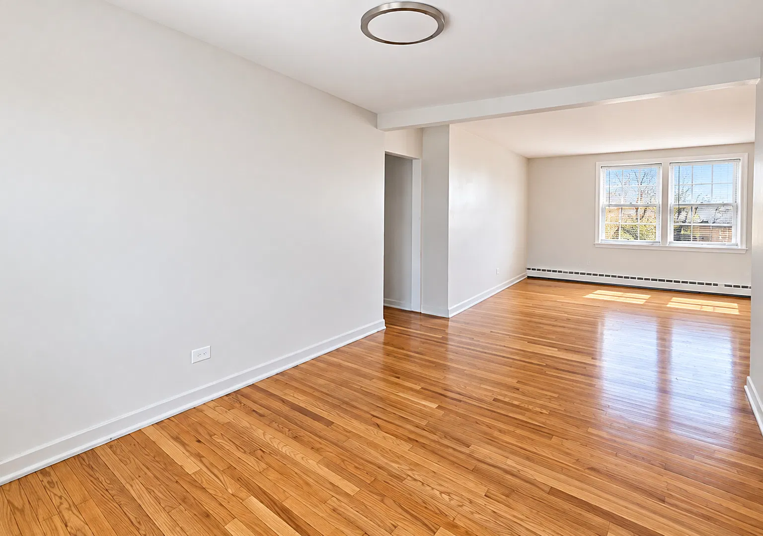 2 bed, 1.0 bath, $2,195 — Photo 4