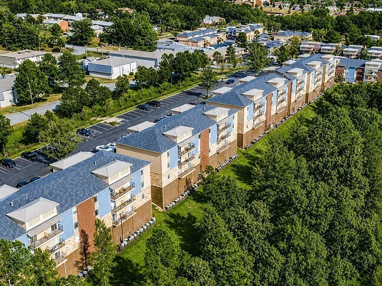 Residences at Overlook — Photo 11